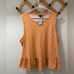 🔴4/$15 BUNDLE ONLY🔴 NEW! Torrid Ruffle Hem Cropped Top